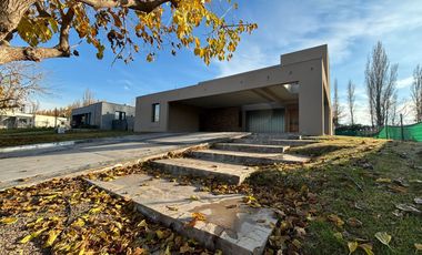 Magnifica casa en venta en Barrio La Vacherie