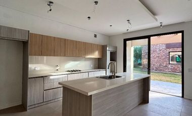 Magnifica casa en venta en Barrio La Vacherie