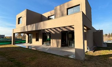 Magnifica casa en venta en Barrio La Vacherie