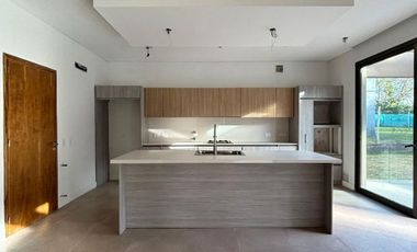 Magnifica casa en venta en Barrio La Vacherie