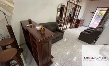 Casa en venta de 2 dormitorios c/ cochera en Berisso