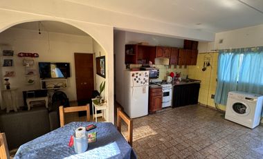 Casa en venta de 4 dormitorios c/ cochera en Los Polvorines