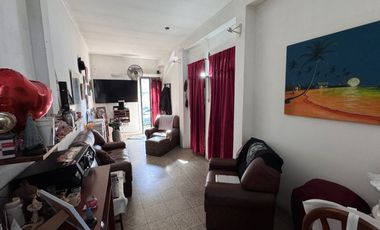 Casa en venta de 4 dormitorios c/ cochera en Los Polvorines