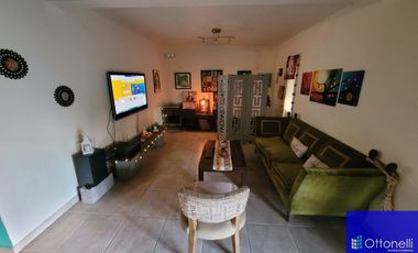 Casa en venta de 2 dormitorios c/ cochera en San Bernardo