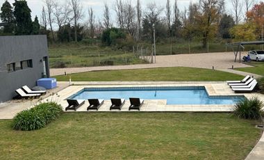 Departamento en venta de 1 dormitorio c/ cochera en Campana