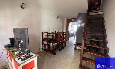 Dúplex en venta de 3 dormitorios c/ cochera en Costa Azul