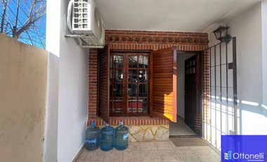 Dúplex en venta de 3 dormitorios c/ cochera en Costa Azul