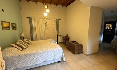 Chalet en alquiler de 3 dormitorios c/ cochera en San Miguel