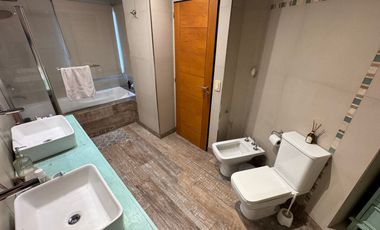 Chalet en alquiler de 3 dormitorios c/ cochera en San Miguel