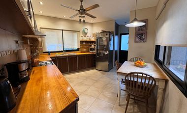 Chalet en alquiler de 3 dormitorios c/ cochera en San Miguel