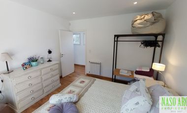 Moderno chalet de categoría en venta lindero al golf en Sierra de los Padres