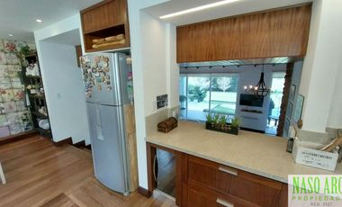 Moderno chalet de categoría en venta lindero al golf en Sierra de los Padres