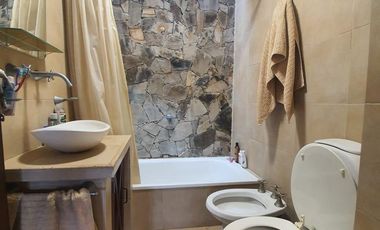 Casa en venta de 5 dormitorios c/ cochera en Otros Barrios