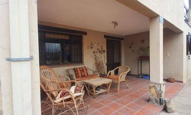 Casa en venta de 5 dormitorios c/ cochera en Otros Barrios