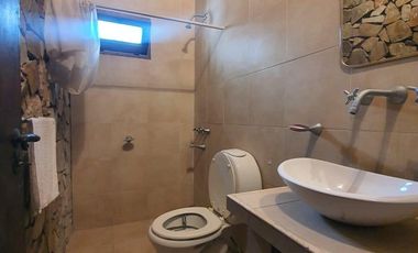 Casa en venta de 5 dormitorios c/ cochera en Otros Barrios