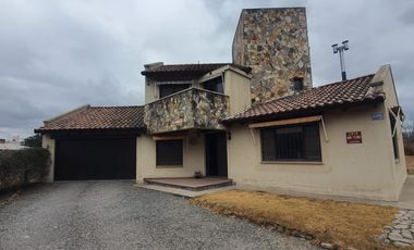 Casa en venta de 5 dormitorios c/ cochera en Otros Barrios