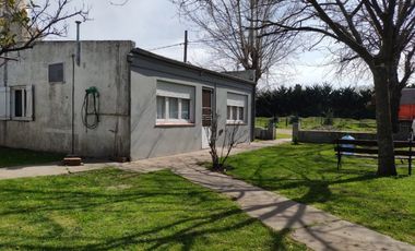 VENTA. CASA 3 AMBIENTES. MARIO LASTRA Y RIO NEGRO. COMANDANTE NICANOR OTAMENDI