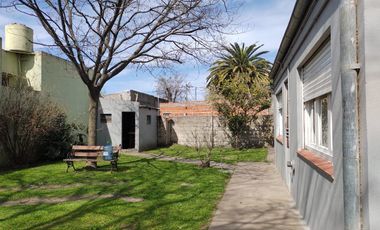 VENTA. CASA 3 AMBIENTES. MARIO LASTRA Y RIO NEGRO. COMANDANTE NICANOR OTAMENDI