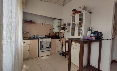 VENTA. CASA 3 AMBIENTES. MARIO LASTRA Y RIO NEGRO. COMANDANTE NICANOR OTAMENDI