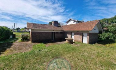 Chalet en venta de 4 dormitorios en Zona Sur