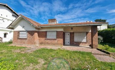 Chalet en venta de 4 dormitorios en Zona Sur