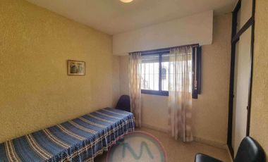 Chalet en venta de 4 dormitorios en Zona Sur