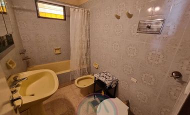 Chalet en venta de 4 dormitorios en Zona Sur