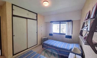 Chalet en venta de 4 dormitorios en Zona Sur