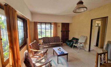 Chalet en venta de 4 dormitorios en Zona Sur