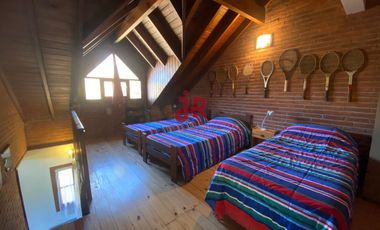 CODIGO 707 - CASA EN ALQUILER TEMPORARIO - ZONA GOLF -  PINAMAR - 4 HABITACIONES