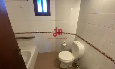 CODIGO 707 - CASA EN ALQUILER TEMPORARIO - ZONA GOLF -  PINAMAR - 4 HABITACIONES