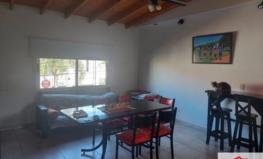 PH en venta de 6 dormitorios c/ cochera en Ramos Mejía