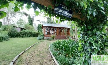 CABAÑA CON QUINCHO APTA CREDITO EN VENTA EN SIERRA DE LOS PADRES. GAS NATURAL