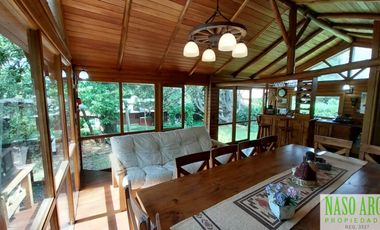 CABAÑA CON QUINCHO APTA CREDITO EN VENTA EN SIERRA DE LOS PADRES. GAS NATURAL