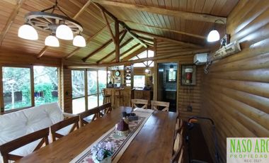 CABAÑA CON QUINCHO APTA CREDITO EN VENTA EN SIERRA DE LOS PADRES. GAS NATURAL