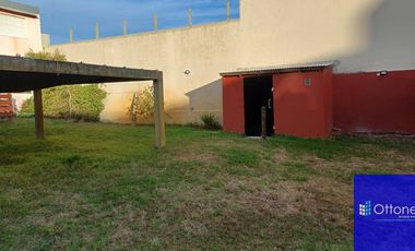 Casa en venta de 2 dormitorios c/ cochera en Costa Azul