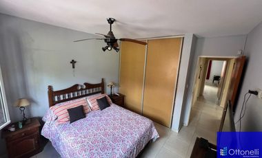 Casa en venta de 2 dormitorios c/ cochera en Costa Azul