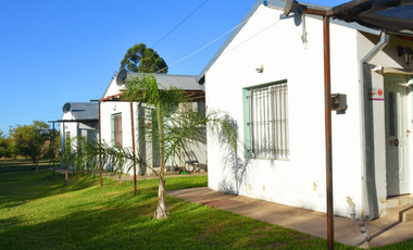 Complejo de 3 unidades con pileta, Colón.