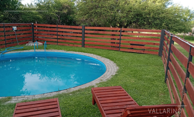 Complejo de 3 unidades con pileta, Colón.