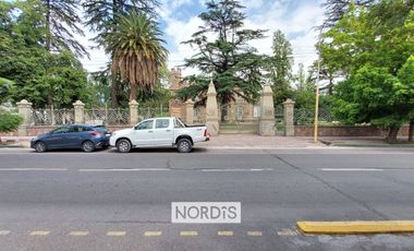 Hermoso chalet en Maipu 5 dormitorios