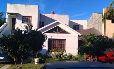 Casa en venta de 4 dormitorios c/ cochera en La Chacarita