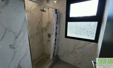 Chalet de categoría en venta. Sierra de los Padres, frente al golf. Gas natural