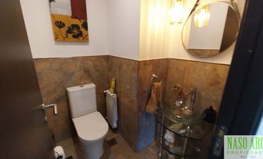 Chalet de categoría en venta. Sierra de los Padres, frente al golf. Gas natural