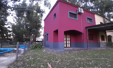 Dúplex con pileta y quincho, Colón.