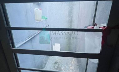 PH en planta baja al fondo con patio, 4 ambientes, Ciudadela.