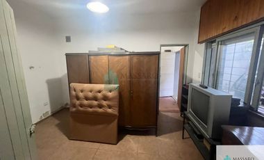 PH en planta baja al fondo con patio, 4 ambientes, Ciudadela.