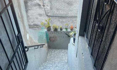 Ph en primer piso por escalera, 4 ambientes con terraza, Ciudadela Norte.