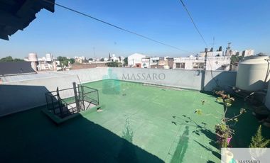 Ph en primer piso por escalera, 4 ambientes con terraza, Ciudadela Norte.