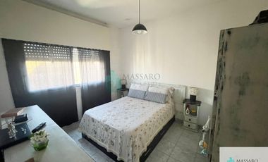 Ph en primer piso por escalera, 4 ambientes con terraza, Ciudadela Norte.