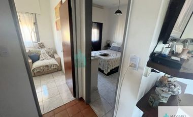 Ph en primer piso por escalera, 4 ambientes con terraza, Ciudadela Norte.